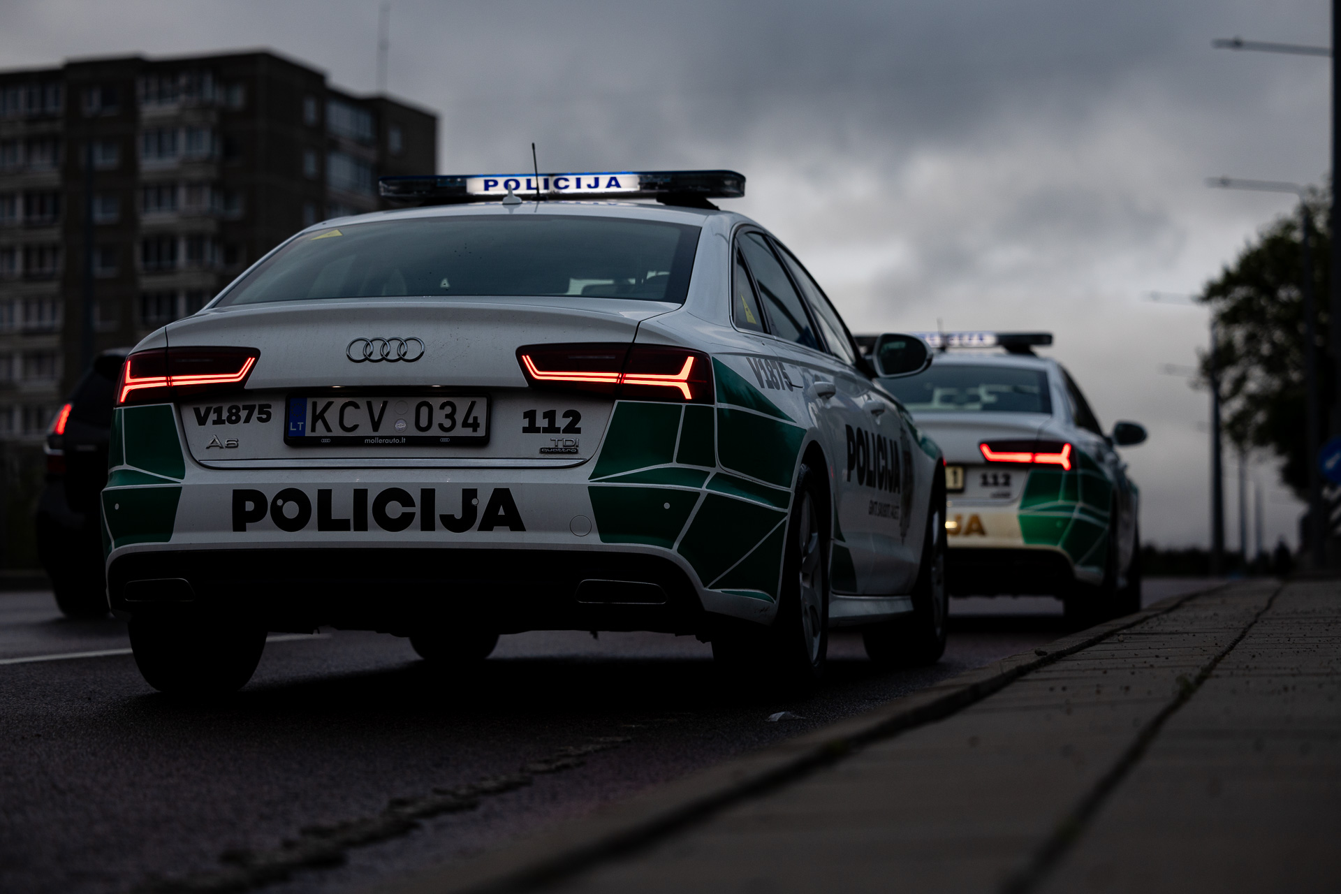 Kaune, įtariama, padegtos buto durys, iš daugiabučio evakuota dalis gyventojų